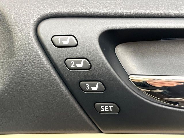 TOYOTA LEXUS IS300H 2013 Image 31