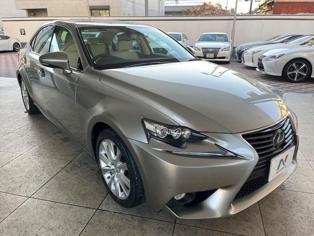 TOYOTA LEXUS IS300H 2013 Image 31