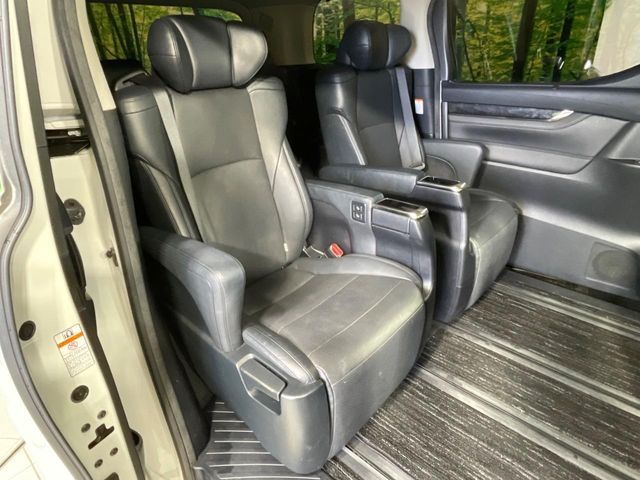 TOYOTA VELLFIRE 2018 Image 31