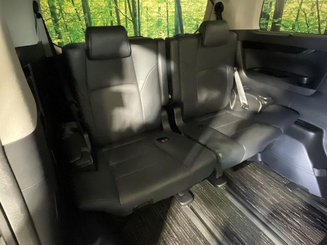 TOYOTA VELLFIRE 2018 Image 31