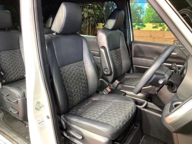 TOYOTA VOXY HYBRID 2023 Image 31