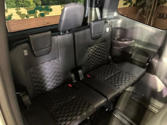 TOYOTA VOXY HYBRID 2023 Image 31