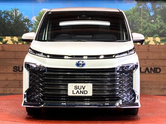 TOYOTA VOXY HYBRID 2023 Image 31