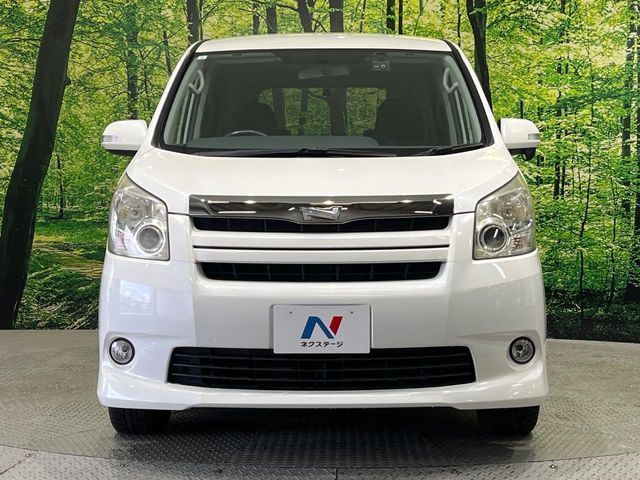 TOYOTA NOAH 2007 Image 31