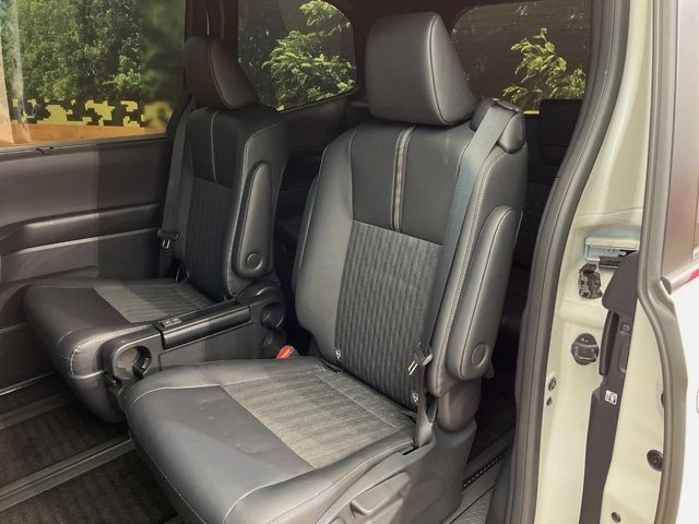 TOYOTA NOAH HYBRID 4WD 2024 Image 31