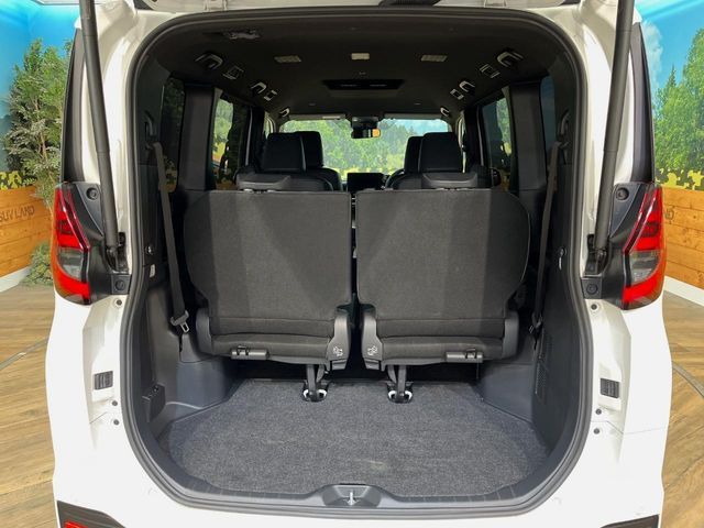 TOYOTA NOAH HYBRID 4WD 2024 Image 31