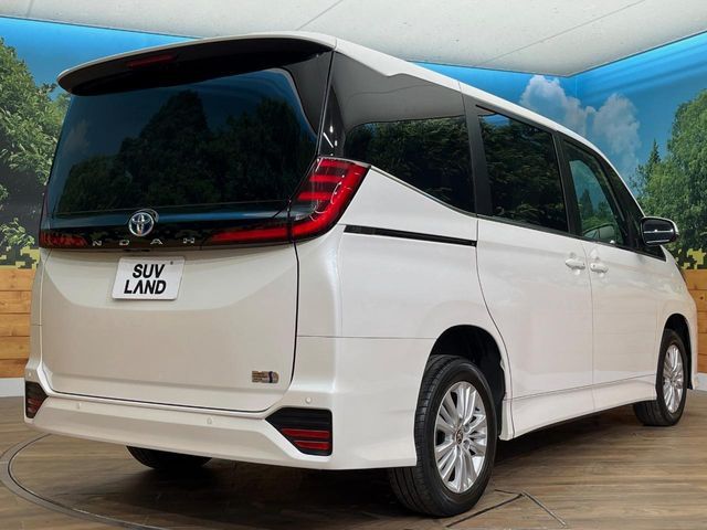 TOYOTA NOAH HYBRID 4WD 2024 Image 31