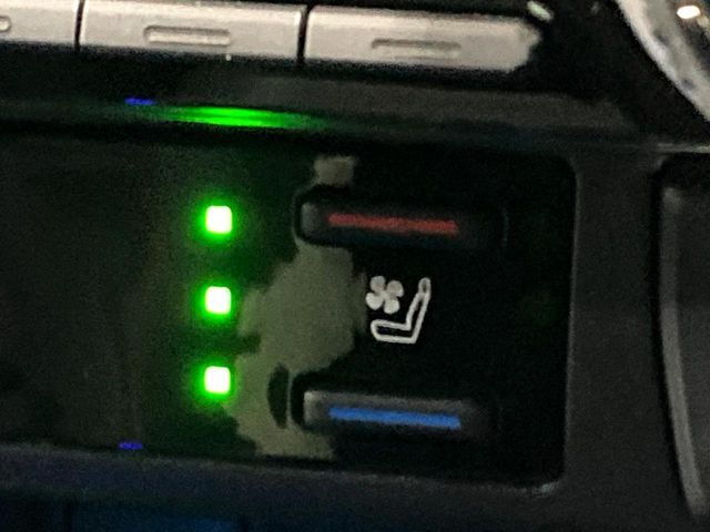 TOYOTA RAV4 PHV 2025 Image 31