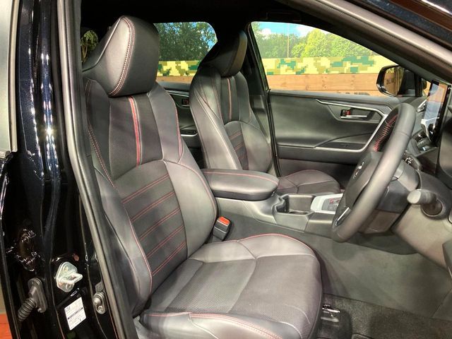 TOYOTA RAV4 PHV 2025 Image 31