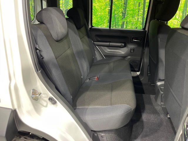 SUZUKI JIMNY NOMADE 2025 Image 31