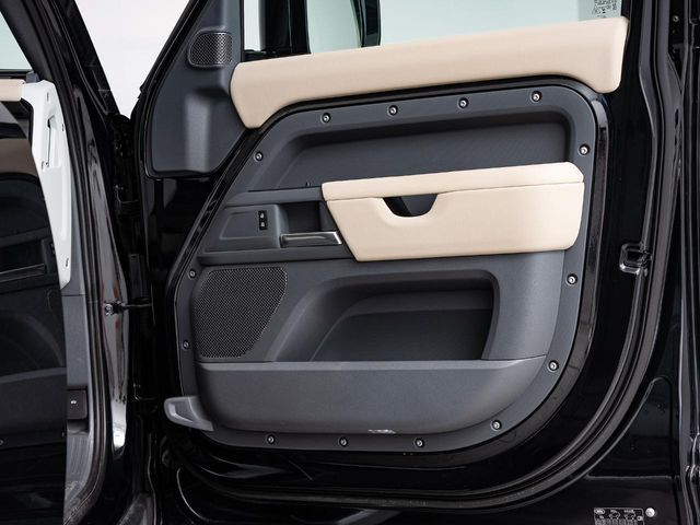 ROVER DEFENDER 2023 Image 31
