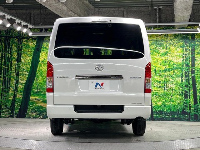 TOYOTA HIACE VAN 2WD 2026 Image 31