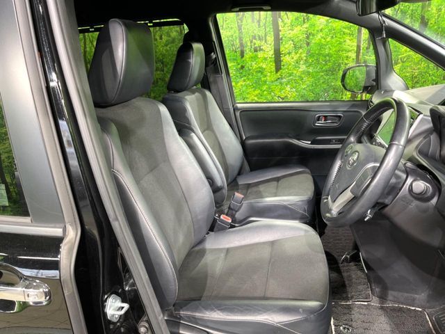 TOYOTA NOAH 2017 Image 31