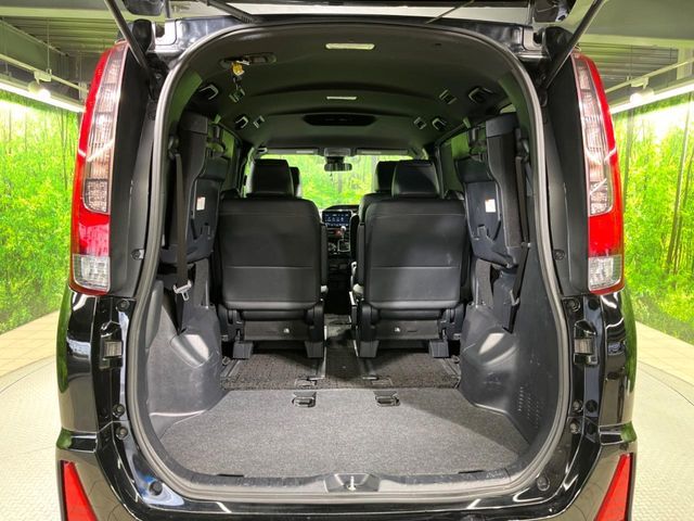 TOYOTA NOAH 2017 Image 31