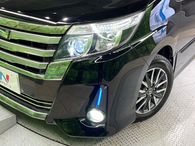 TOYOTA NOAH 2017 Image 31