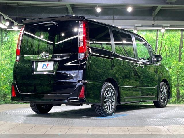 TOYOTA NOAH 2017 Image 31