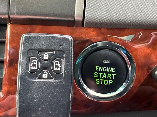 TOYOTA ESTIMA 2012 Image 31