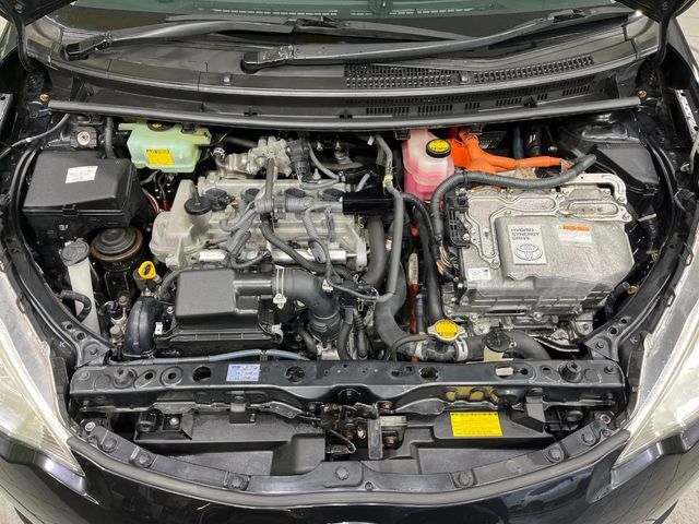 TOYOTA AQUA 2013 Image 31