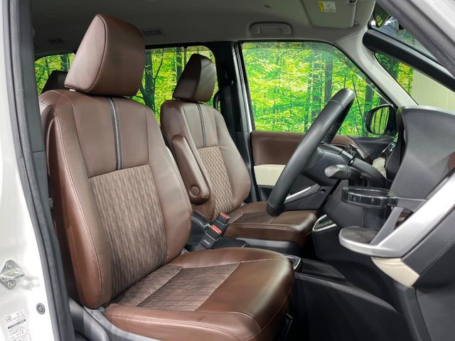 TOYOTA NOAH HYBRID 2023 Image 31