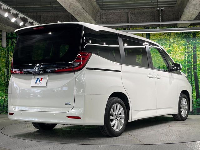 TOYOTA NOAH HYBRID 2023 Image 31