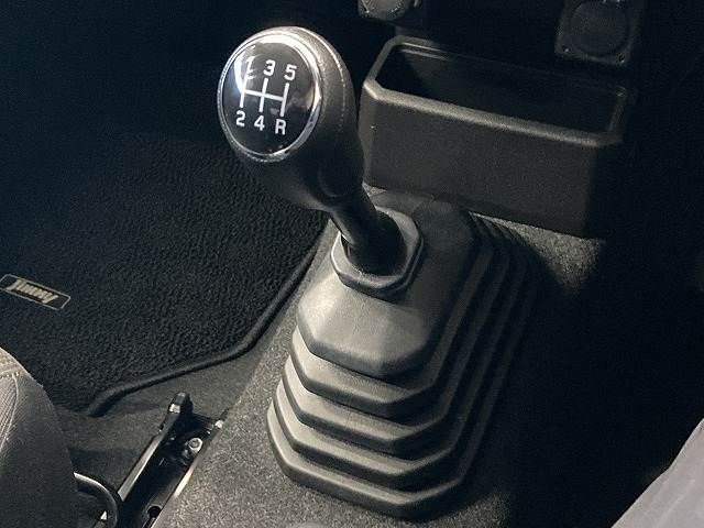 SUZUKI JIMNY 4WD 2021 Image 31