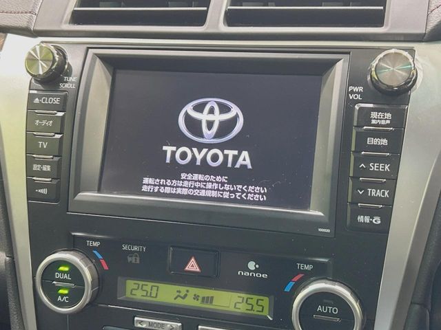TOYOTA CAMRY HYBRID 2014 Image 31
