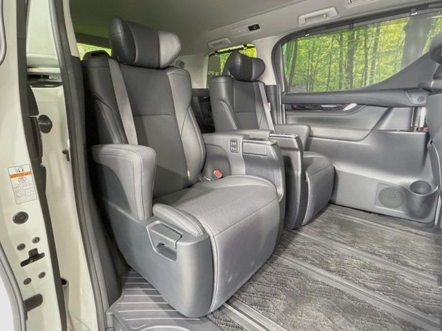 TOYOTA ALPHARD 2019 Image 31