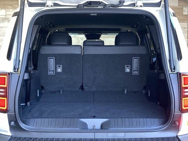 TOYOTA LANDCRUISER 250 2024 Image 31