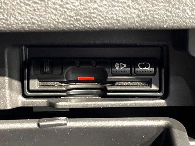 NISSAN SERENA  S-HYBRID 2018 Image 31