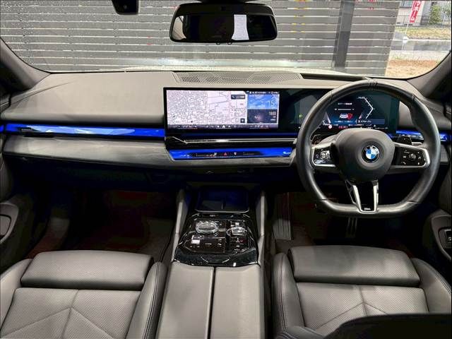 BMW 5SERIES SEDAN 2024 Image 31