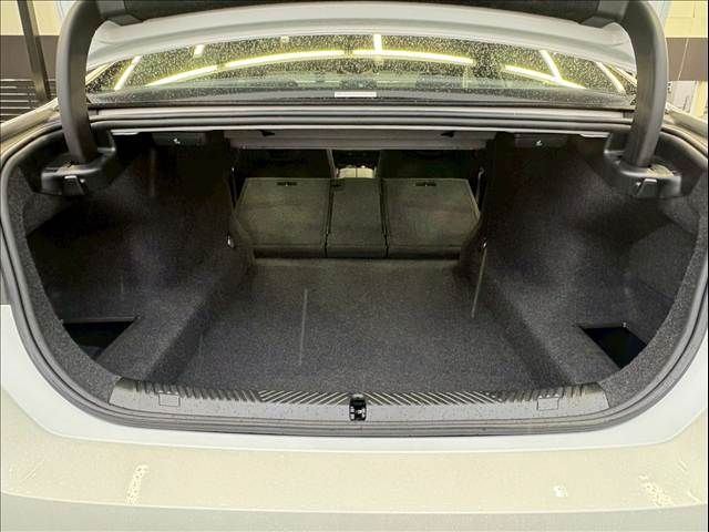 BMW 5SERIES SEDAN 2024 Image 31