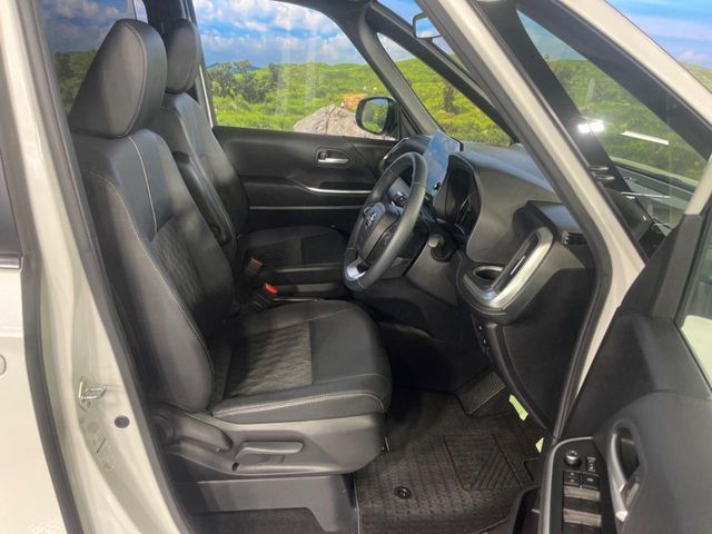 TOYOTA NOAH HYBRID 2023 Image 31