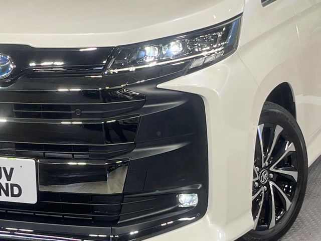 TOYOTA NOAH HYBRID 2023 Image 31