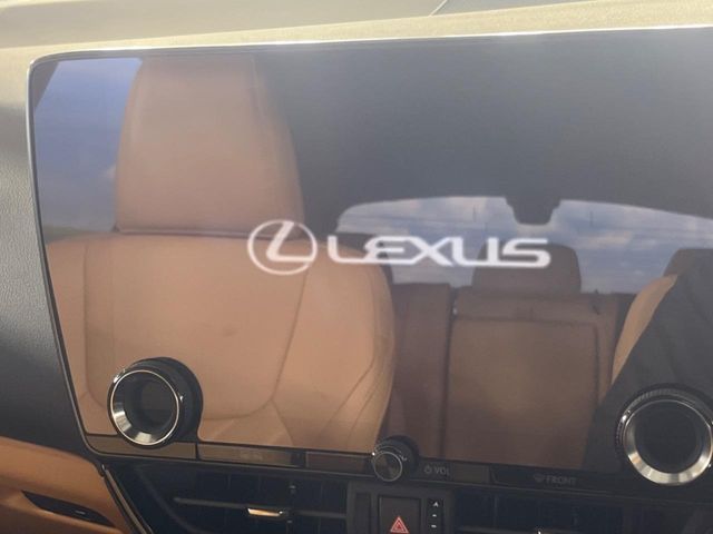TOYOTA LEXUS NX350H 2023 Image 31