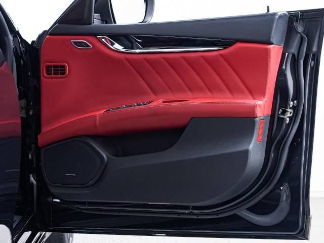 MASERATI QUATTROPORT 2019 Image 31