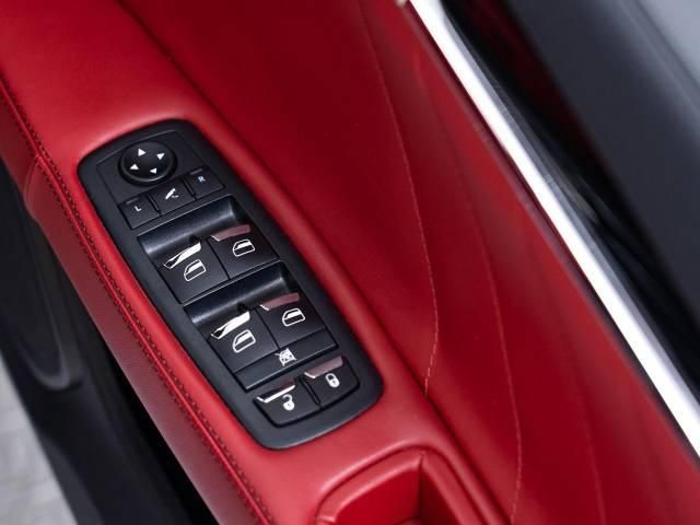 MASERATI QUATTROPORT 2019 Image 31