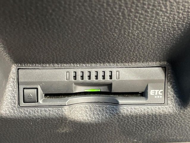 TOYOTA YARIS HYBRID 2022 Image 31