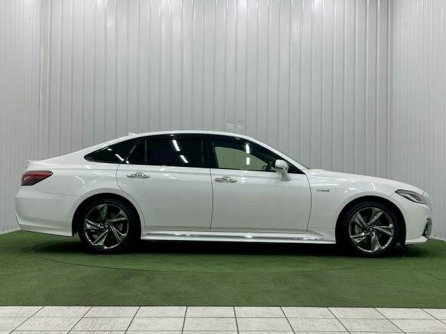 TOYOTA CROWN SEDAN HYBRID 2019 Image 31