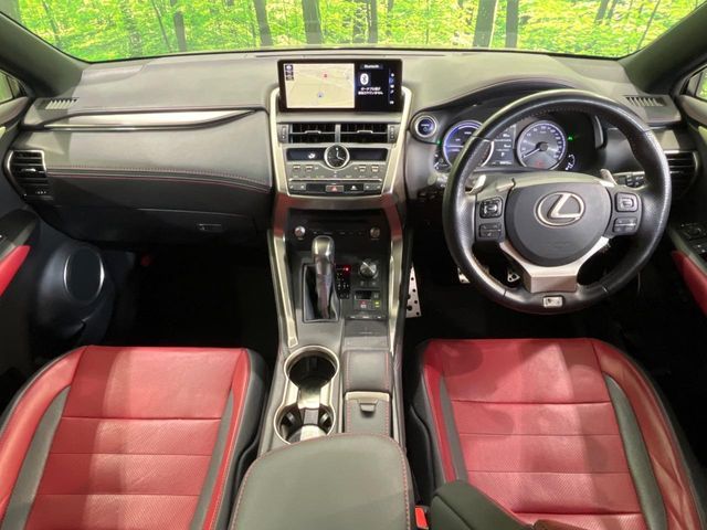 TOYOTA LEXUS NX300H 2018 Image 31