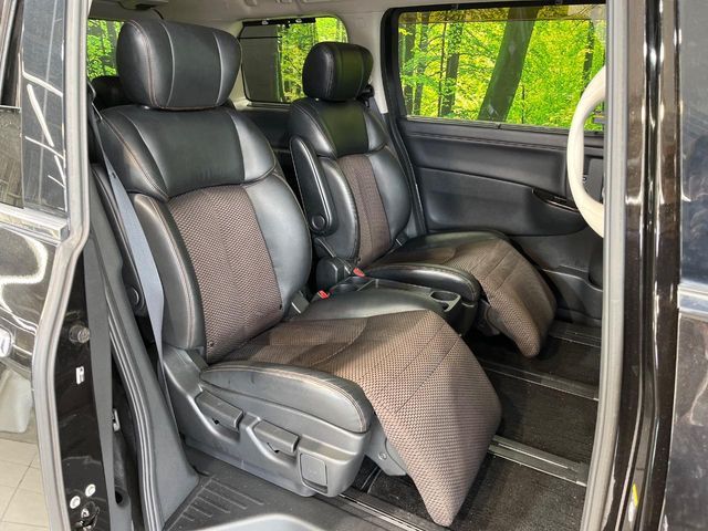 NISSAN ELGRAND 2011 Image 31