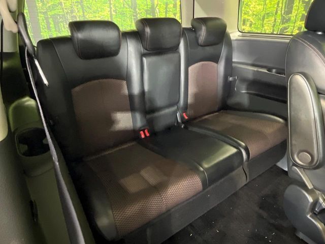 NISSAN ELGRAND 2011 Image 31