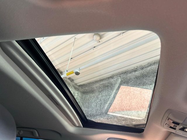 TOYOTA LANDCRUISER PRADO 2023 Image 31