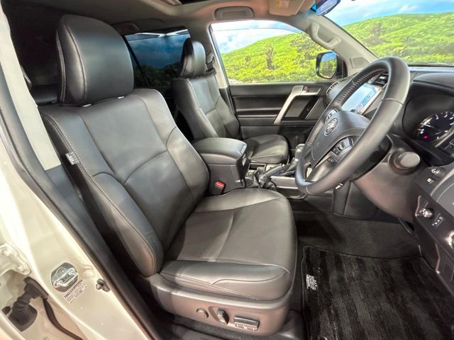 TOYOTA LANDCRUISER PRADO 2023 Image 31