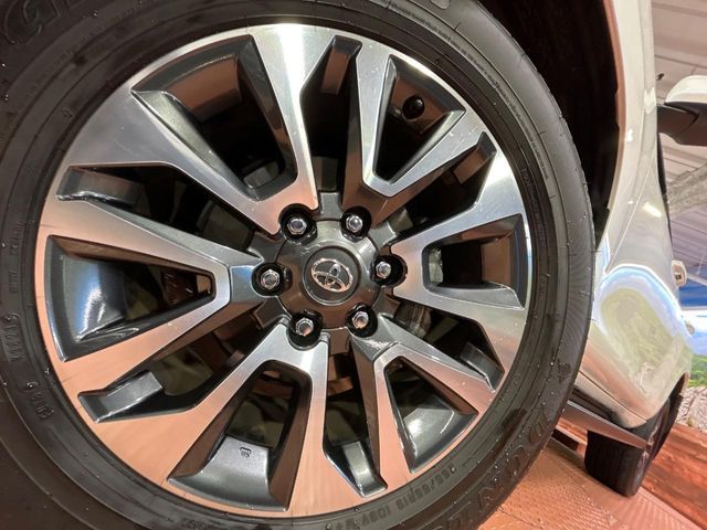 TOYOTA LANDCRUISER PRADO 2023 Image 31