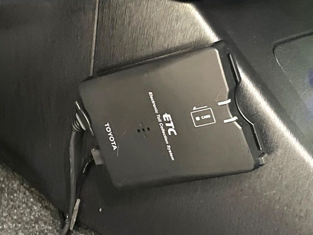 TOYOTA PRIUS 2012 Image 31