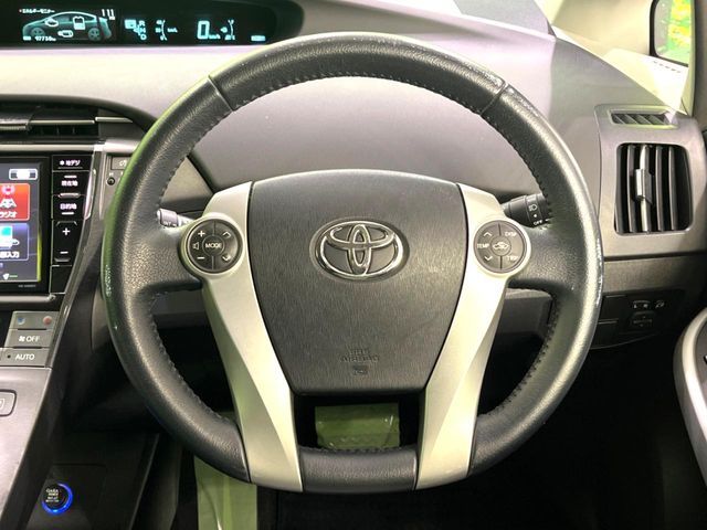 TOYOTA PRIUS 2012 Image 31