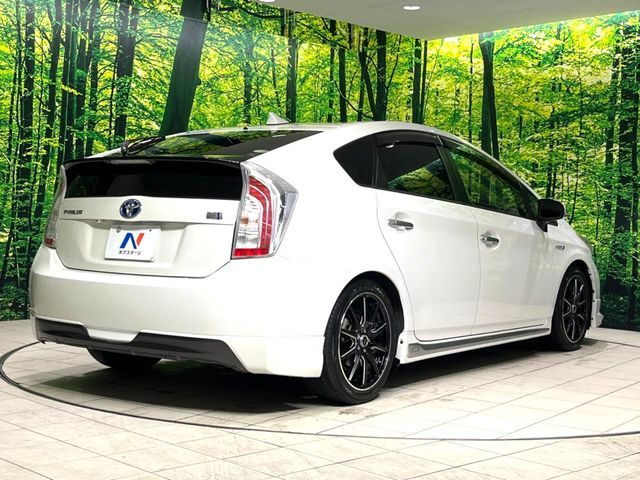 TOYOTA PRIUS 2012 Image 31