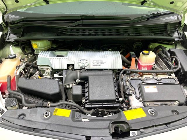 TOYOTA PRIUS 2012 Image 31