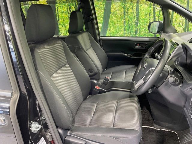 TOYOTA VOXY 2018 Image 31