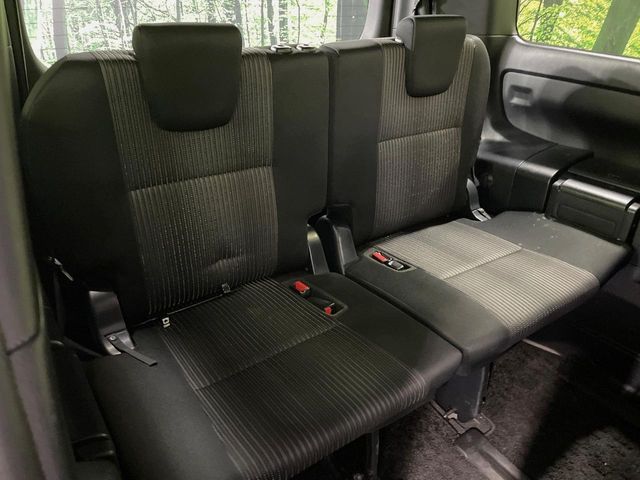 TOYOTA VOXY 2018 Image 31